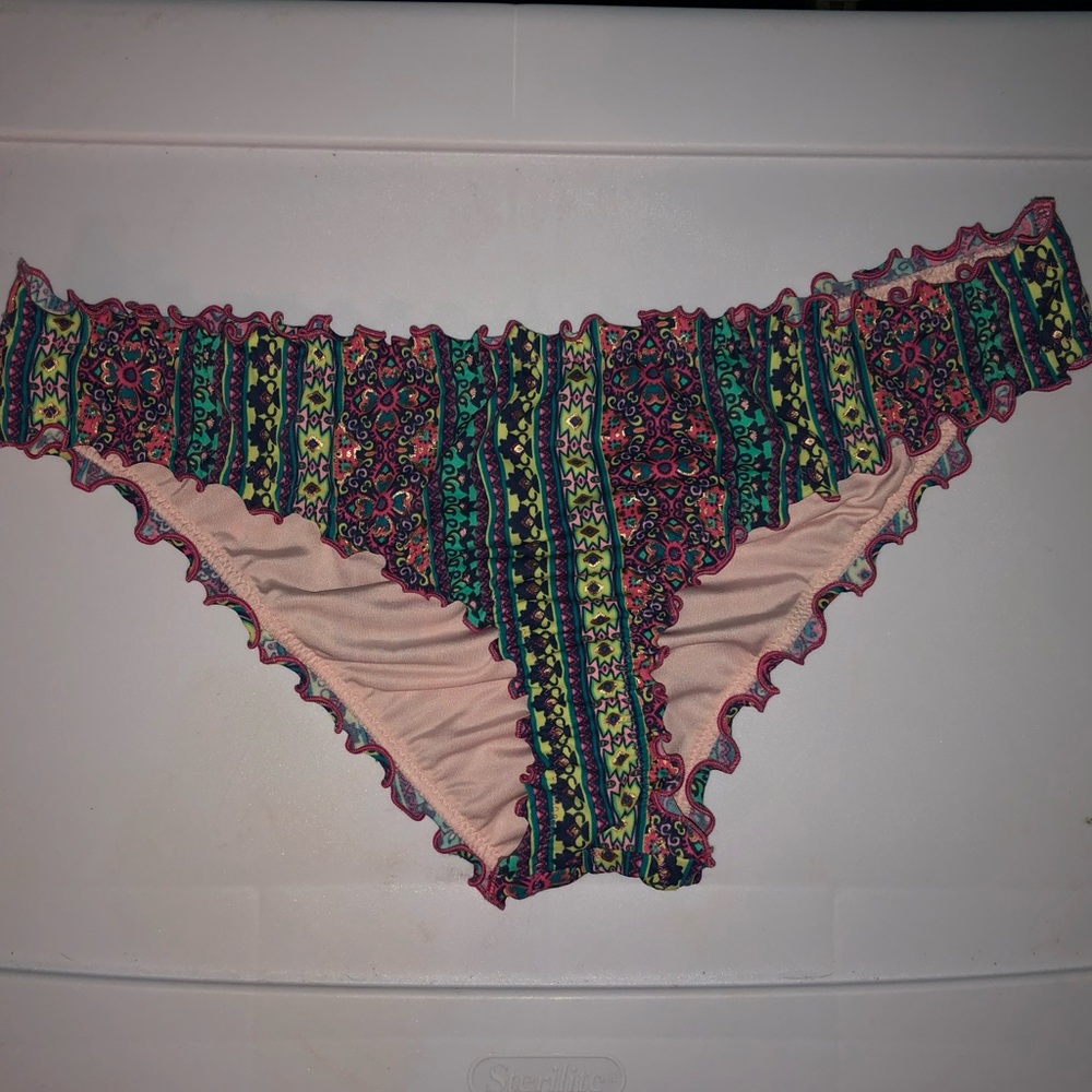 ruffle cheeky bottoms